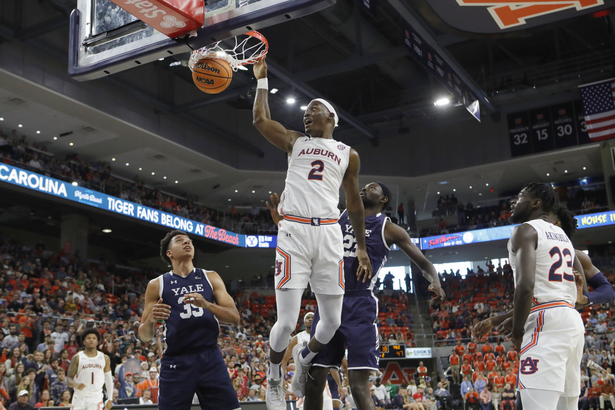Dec 4, 2021; Auburn, Alabama, USA; Auburn Tigers forward Jaylin Williams (2) makes a dunk against the Yale Bulldogs during the second half at Auburn Arena. Mandatory Credit: John Reed-USA TODAY Sports